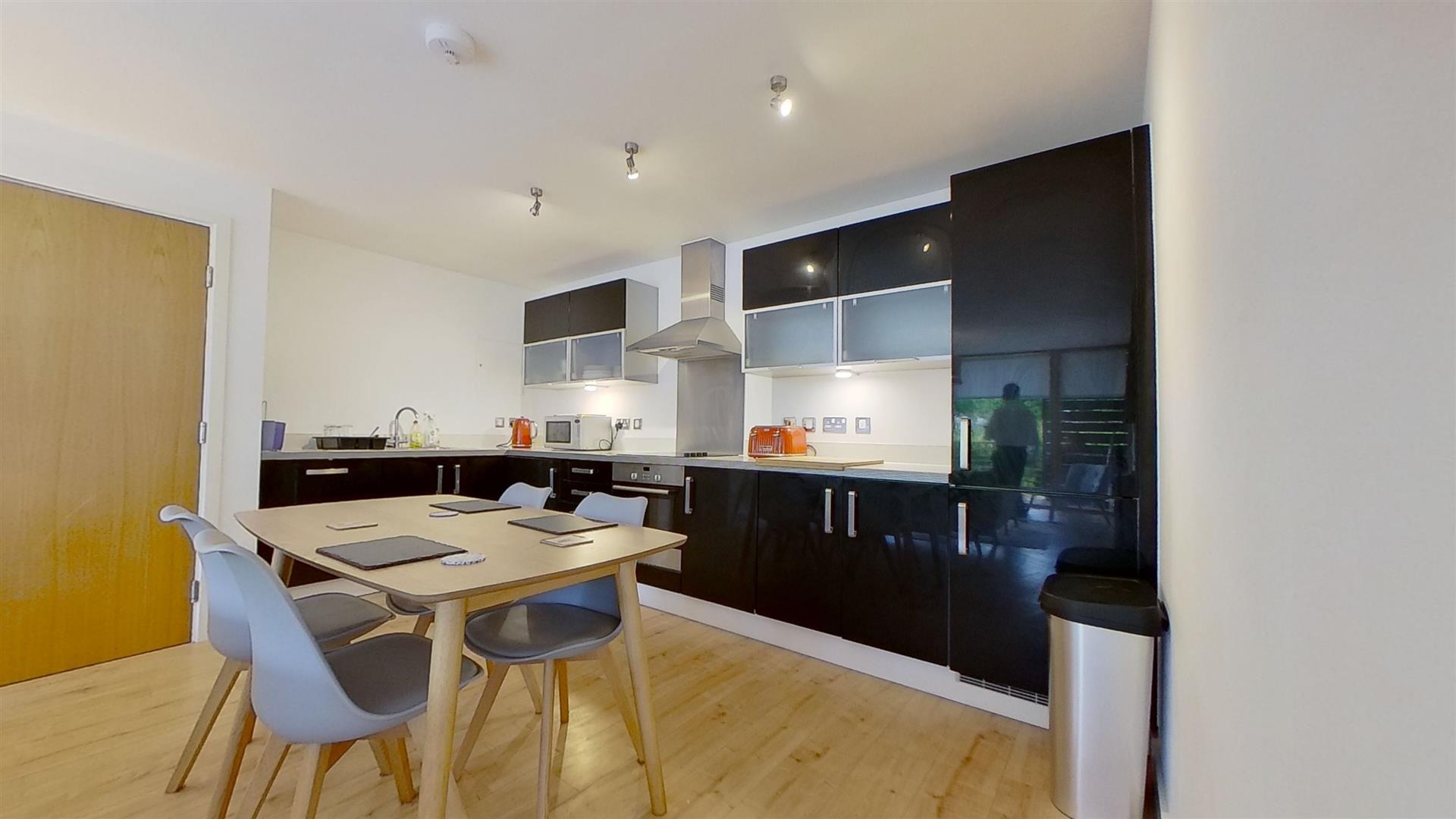 325 South Row, Milton Keynes